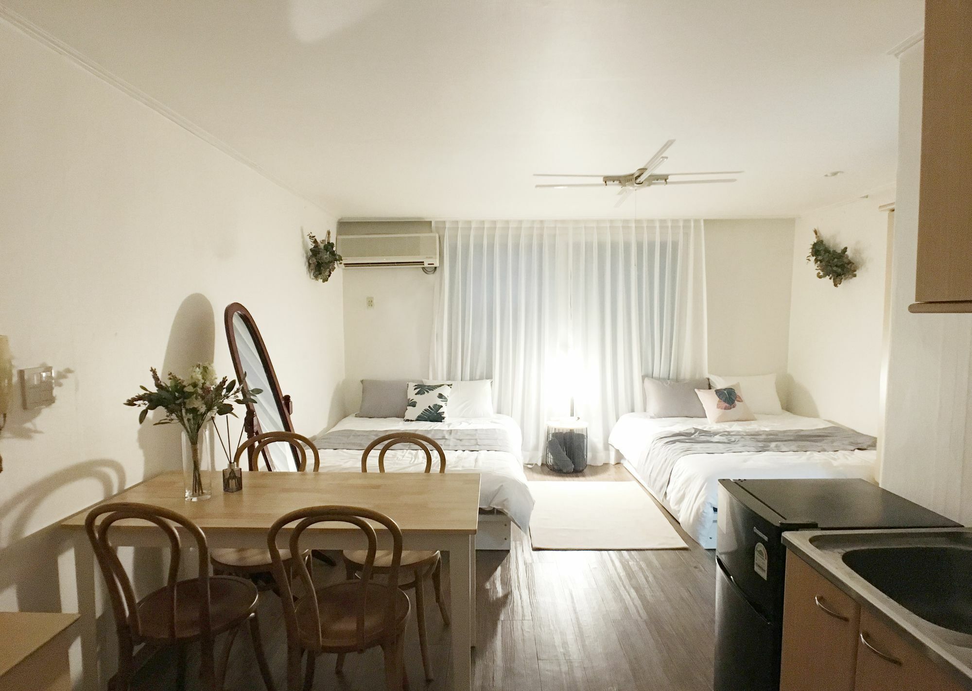 Sunny House Hongik Snt 1Mins Apartment โซล ภายนอก รูปภาพ